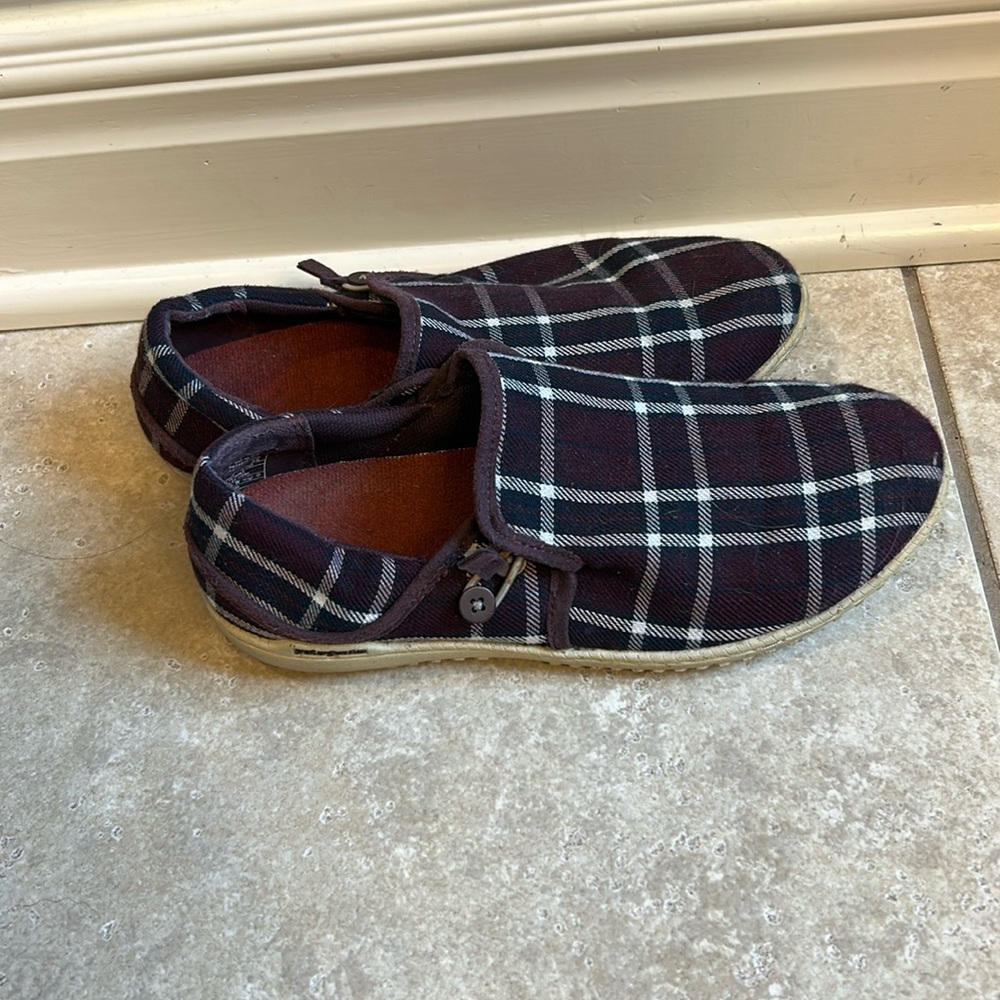Patagonia Kula Button slip on shoe size 7